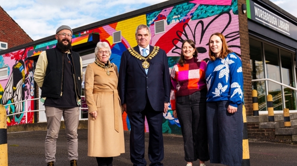 Artist Alistair Flindall, Mayoress And Mayor Of Barnsley, And Libraries Team In Front Of The New Worsbrough Library Mural